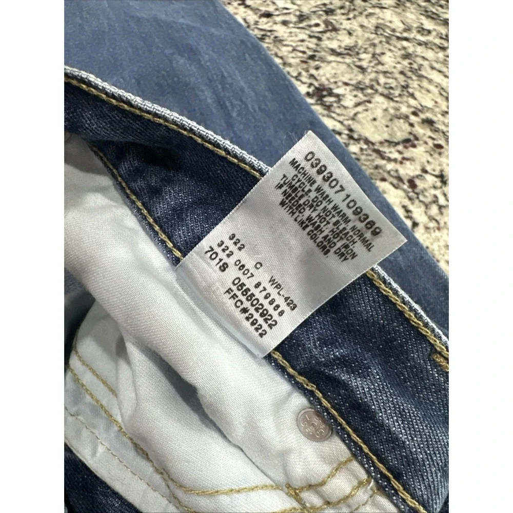 Vintage Levi's 550 Relaxed Fit Jeans Medium Wash Size 34 X‎ 34